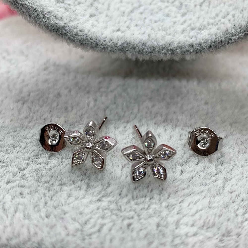 Sterling Silver 925 CZ Flower Stud Earrings - Picture 5 of 5